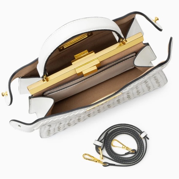 White and Gold Woven Shoulder Bag with Gold Clasp - Picture 2 of 3